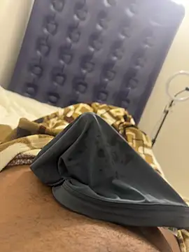 Snapshot of jhonnes_ chatting on February 28, 4:10 am jhonnes online show from February 28, 4:10 am