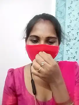 Snapshot of Tamil_roja17 chatting on May 9, 6:07 am Tamil roja17 online show from May 9, 6:07 am