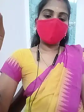 Snapshot of Tamil_roja17 chatting on May 13, 10:12 am Tamil roja17 online show from May 13, 10:12 am