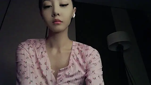 Fudzik0 online show from April 14, 5:35 am