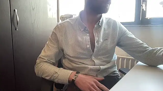 bullyboyy online show from February 17, 8:41 am