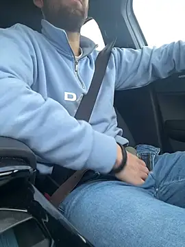 bullyboyy online show from February 25, 4:10 pm