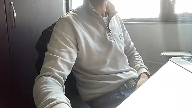 bullyboyy online show from February 26, 2:14 pm