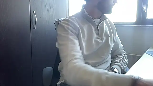 bullyboyy online show from March 17, 12:04 pm