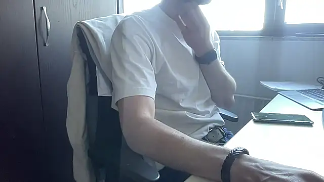 bullyboyy online show from March 17, 3:07 pm