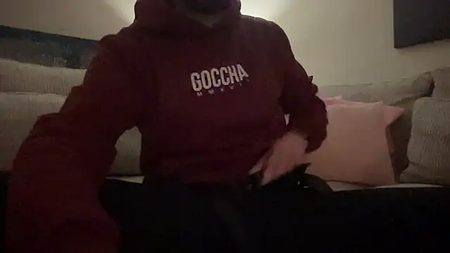 Snapshot of bullyboyy chatting on January 7, 4:42 pm bullyboyy online show from January 7, 4:42 pm