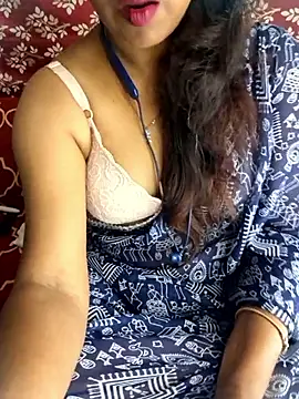 Cute Jiyaa online show from April 12, 5:40 pm