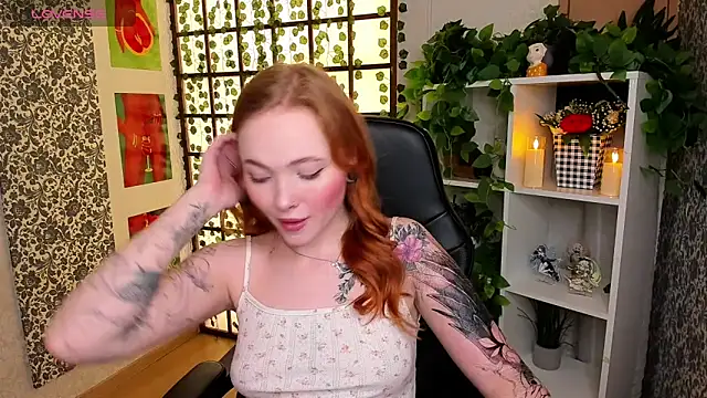 Maya Light online show from March 6, 1:37 am