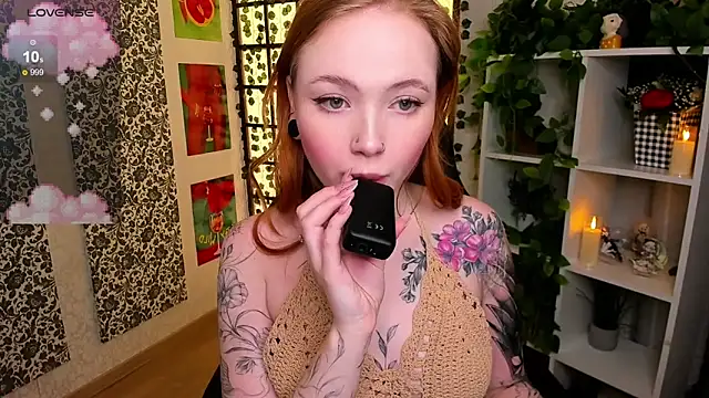 Maya Light online show from March 7, 1:42 am