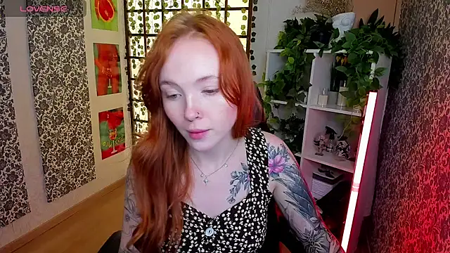 Maya Light online show from October 6, 1:58 am