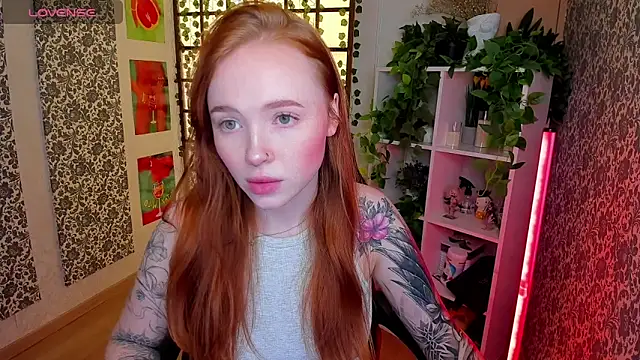 Maya Light online show from October 8, 1:47 am