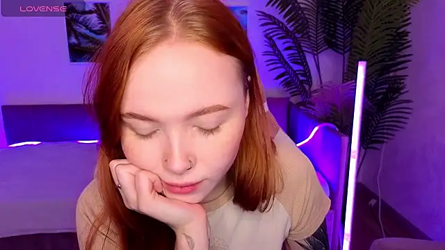 Maya Light online show from October 16, 2:01 am