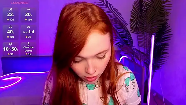 Maya Light online show from November 23, 2:00 am