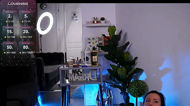 Snapshot of Flirtyy_eve chatting on February 22, 10:29 am Flirtyy eve online show from February 22, 10:29 am