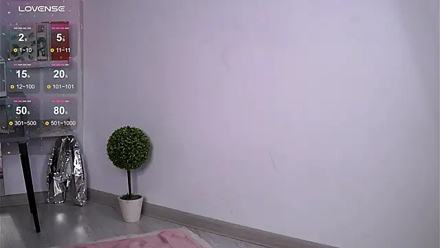 Snapshot of Flirtyy_eve chatting on March 6, 4:19 am Flirtyy eve online show from March 6, 4:19 am