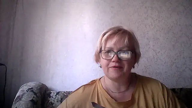 Snapshot of Mayya4321 chatting on April 27, 12:58 pm Mayya4321 online show from April 27, 12:58 pm