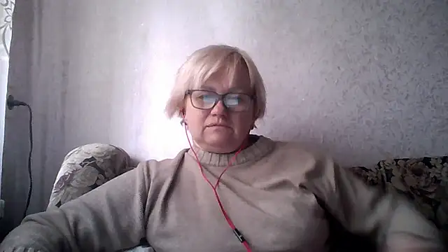 Snapshot of Mayya4321 chatting on April 29, 8:29 am Mayya4321 online show from April 29, 8:29 am