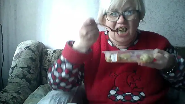 Snapshot of Mayya4321 chatting on May 1, 1:48 pm Mayya4321 online show from May 1, 1:48 pm