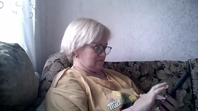 Snapshot of Mayya4321 chatting on May 13, 10:01 am Mayya4321 online show from May 13, 10:01 am