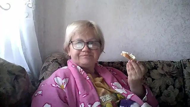 Snapshot of Mayya4321 chatting on May 16, 6:21 am Mayya4321 online show from May 16, 6:21 am