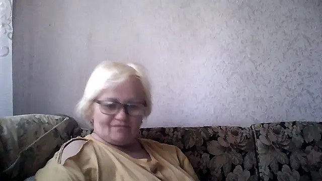 Snapshot of Mayya4321 chatting on May 19, 10:43 am Mayya4321 online show from May 19, 10:43 am