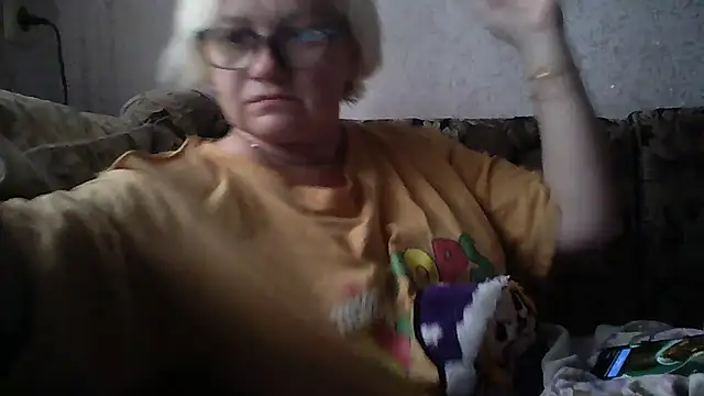Snapshot of Mayya4321 chatting on June 3, 10:29 am Mayya4321 online show from June 3, 10:29 am