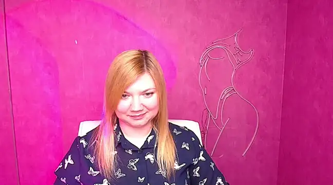 Snapshot of Lola_moree chatting on March 3, 3:31 pm Lola moree online show from March 3, 3:31 pm