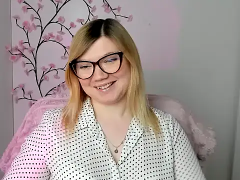 Lola moree online show from April 14, 11:38 am