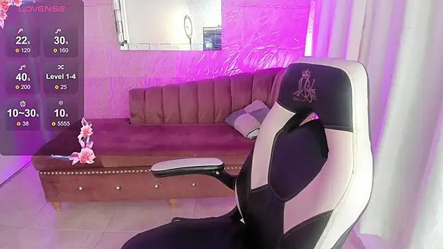 miss isabella m online show from September 15, 1:22 pm