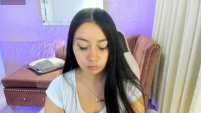 miss isabella m online show from April 22, 1:34 pm