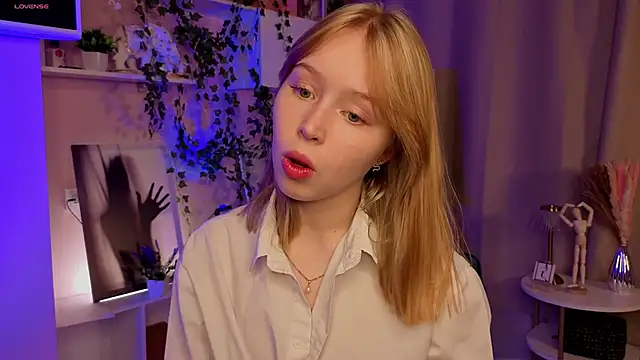 Snapshot of DarylBody chatting on November 27, 8:11 pm DarylBody online show from November 27, 8:11 pm