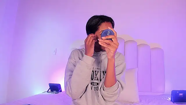 Zaira Rose  online show from November 12, 1:11 pm