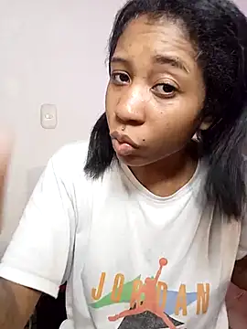 Zaira Rose  online show from April 8, 3:39 am