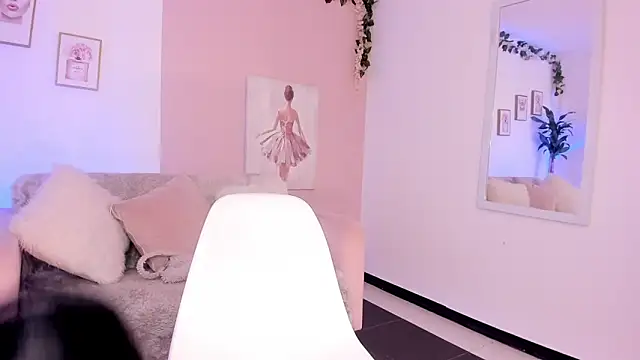 Snapshot of meli_ortiz_ chatting on January 29, 12:24 pm meli ortiz  online show from January 29, 12:24 pm