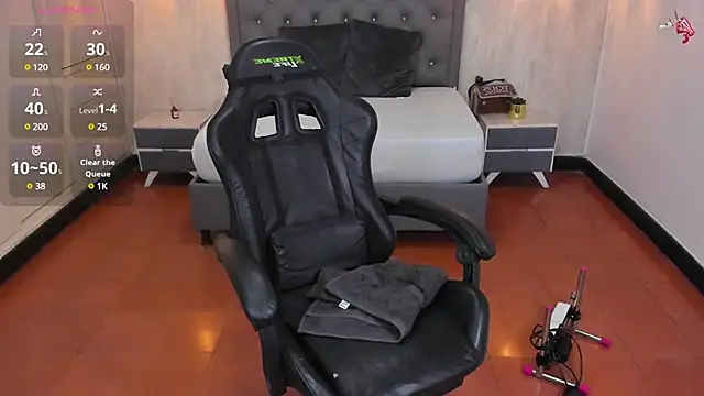 Snapshot of Hadley_ chatting on January 28, 9:51 am Hadley online show from January 28, 9:51 am