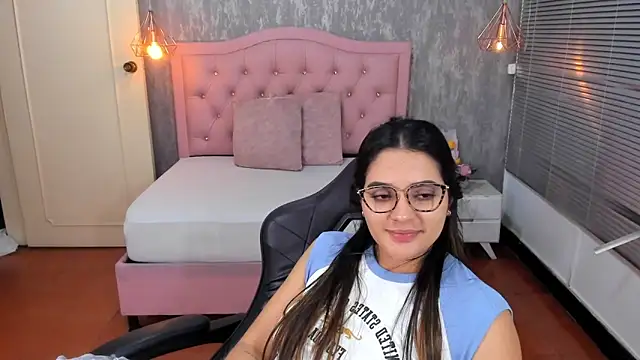 Snapshot of Hadley_ chatting on March 8, 9:50 am Hadley online show from March 8, 9:50 am