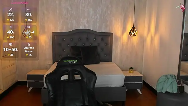 Snapshot of Hadley_ chatting on March 22, 3:20 am Hadley online show from March 22, 3:20 am