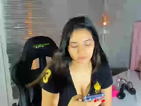 Snapshot of Hadley_ chatting on September 27, 4:28 am Hadley online show from September 27, 4:28 am