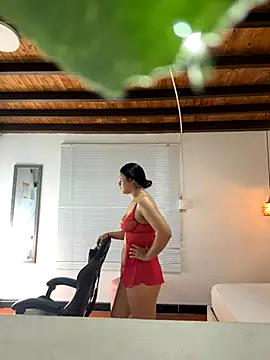 Snapshot of Hadley_ chatting on December 5, 2:42 am Hadley online show from December 5, 2:42 am