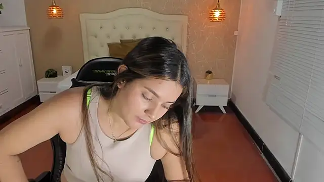 Hadley  online show from February 28, 3:40 am