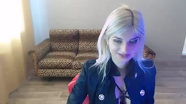 SexyBeatriice online show from February 17, 7:26 am