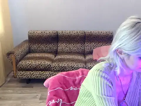 SexyBeatriice online show from March 18, 7:19 am