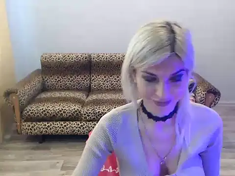 SexyBeatriice online show from November 26, 7:20 am