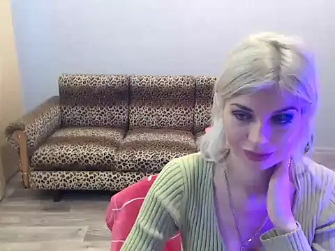 SexyBeatriice online show from December 17, 7:25 am