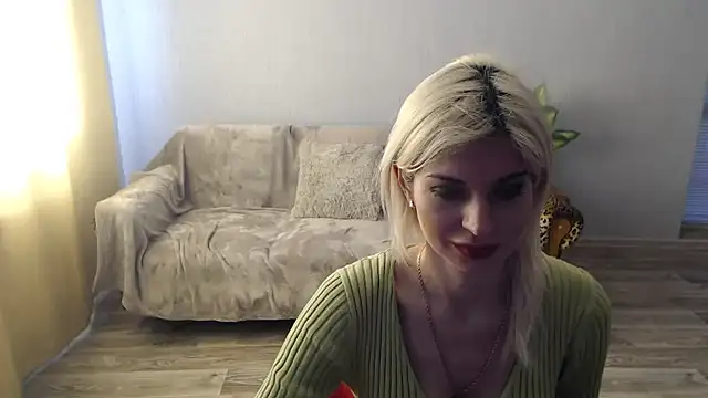 SexyBeatriice online show from April 13, 6:30 am