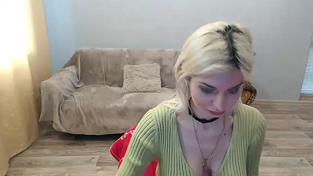 SexyBeatriice online show from April 20, 6:27 am