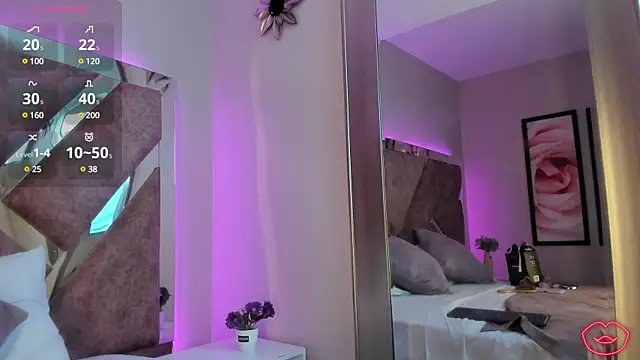 Snapshot of CandyLuxury__ chatting on March 21, 10:39 pm CandyLuxury online show from March 21, 10:39 pm