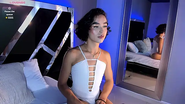 AliDiaz  online show from February 24, 7:19 pm