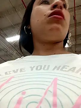 Snapshot of kamila_lovee chatting on February 26, 8:54 pm kamila lovee online show from February 26, 8:54 pm
