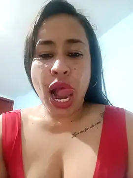Snapshot of kamila_lovee chatting on March 5, 1:21 am kamila lovee online show from March 5, 1:21 am